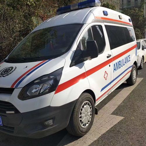 坡头品质救护车出租,为您的健康出行负责