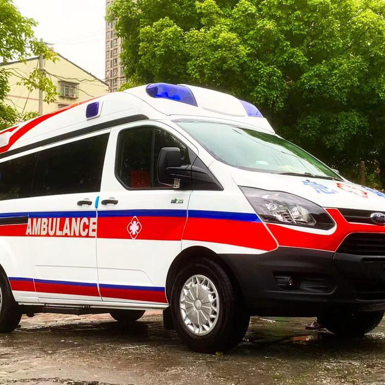 坡头跨省救护车出租护送返乡